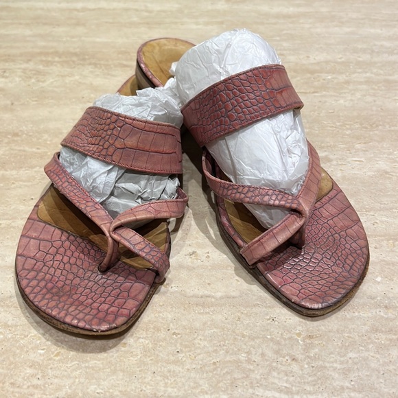 Bettye Muller slip on leather Sandals. Size 6 - Picture 2 of 6